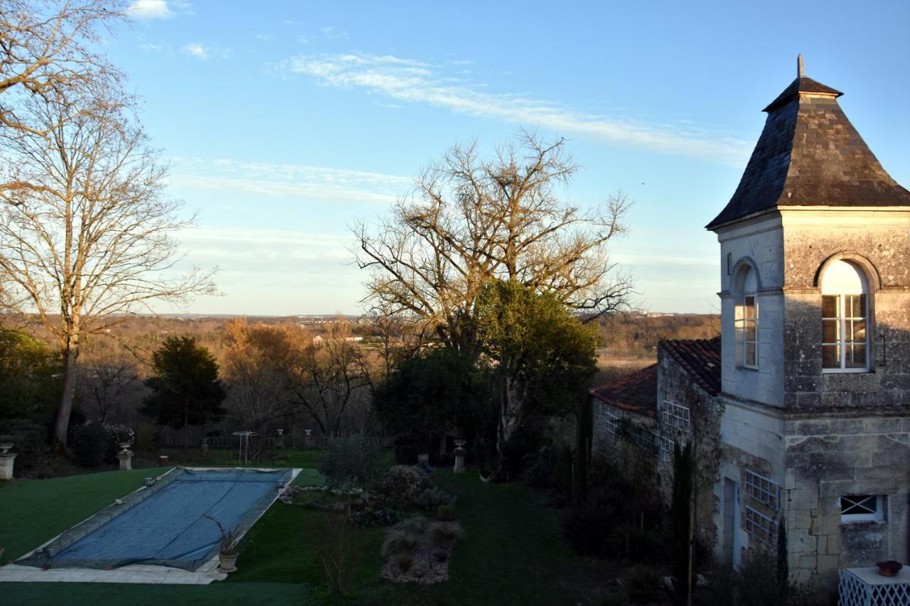 Bed and Breakfast Les Hirondelles Fleac Exterior foto
